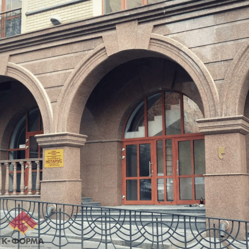 Реставрація гранітного фасаду