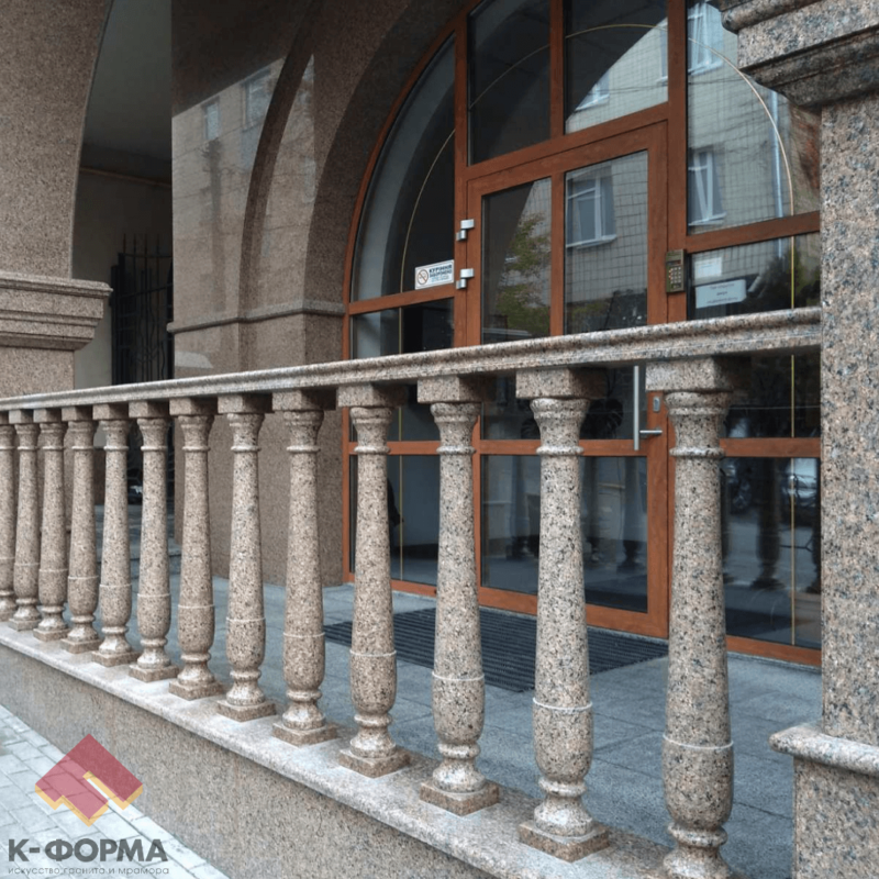 Реставрація гранітного фасаду