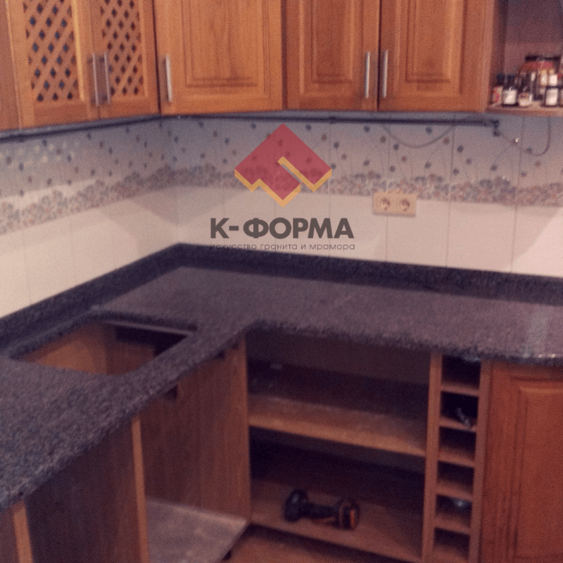 Київ, вул. Пітерська
