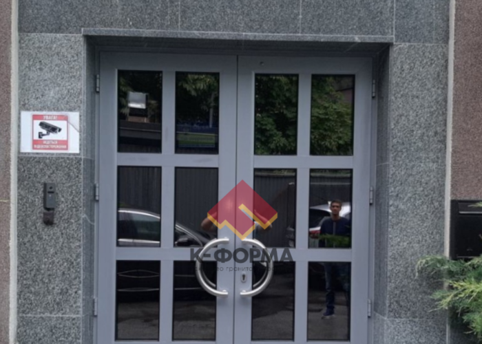 вул. Шота Руставелі, реставрація гранітних порталів