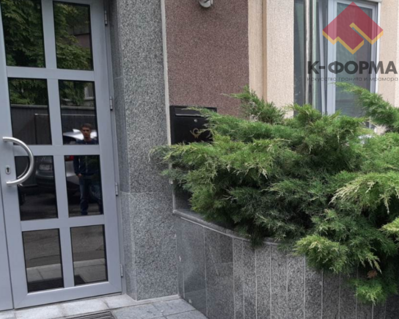 вул. Шота Руставелі, реставрація гранітних порталів