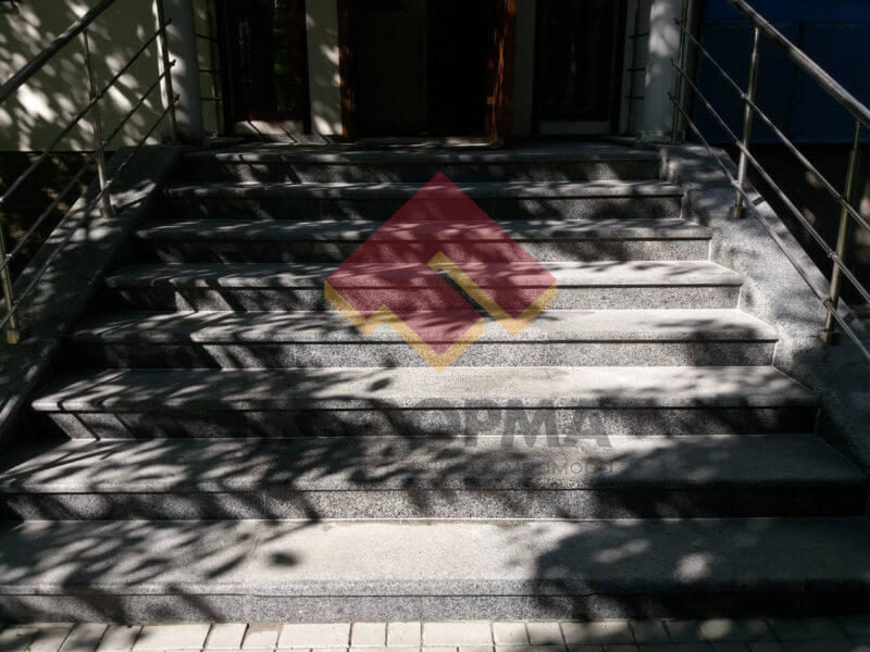 Борисполь, реставрация гранитом